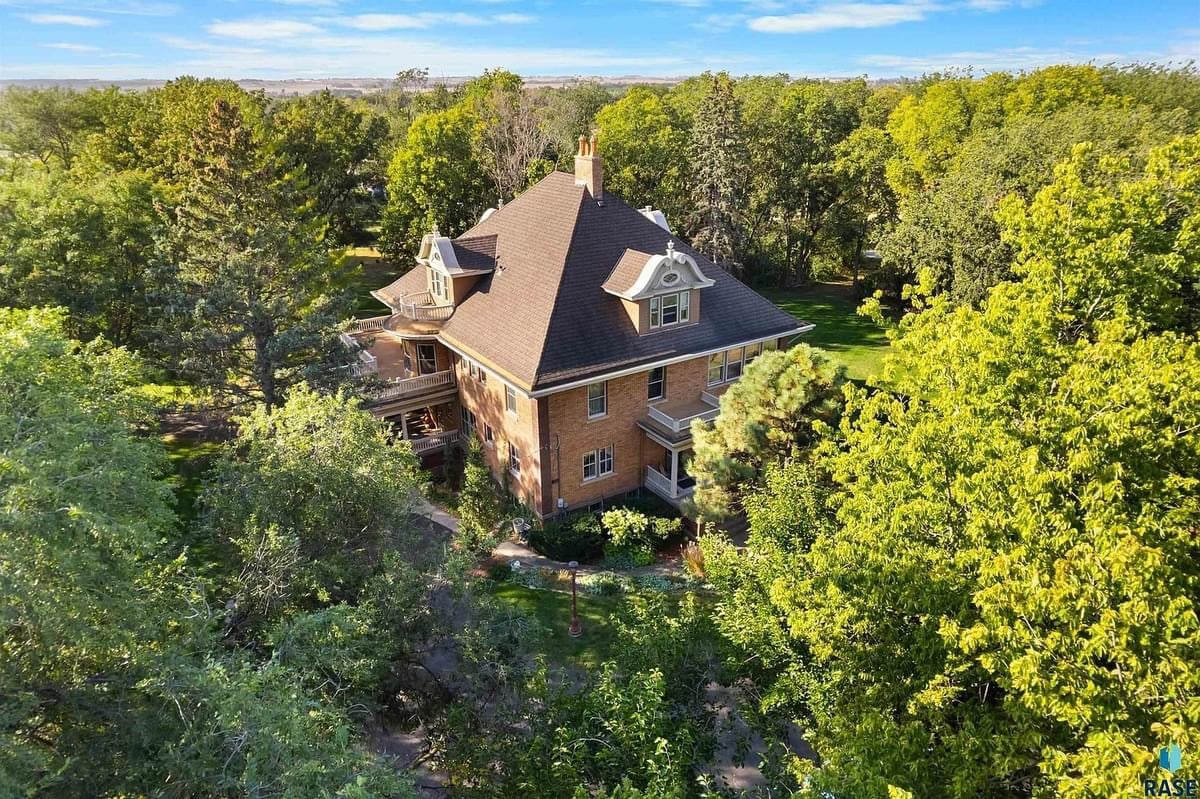 1917 Kennedy Mansion For Sale In Canton South Dakota