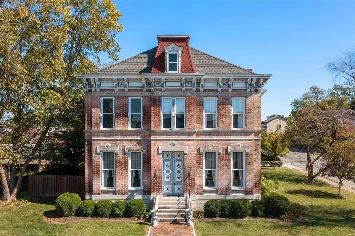 1880 Italianate For Sale In Belleville Illinois