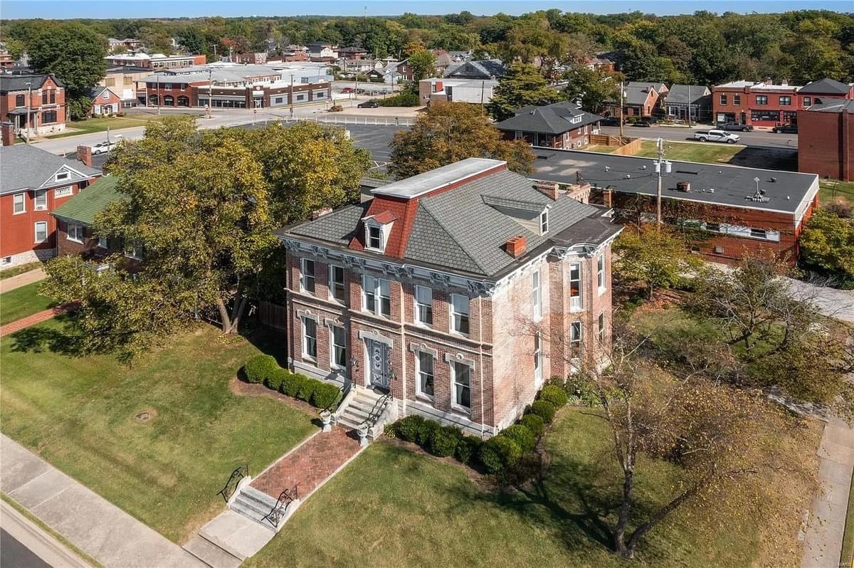 1880 Italianate For Sale In Belleville Illinois