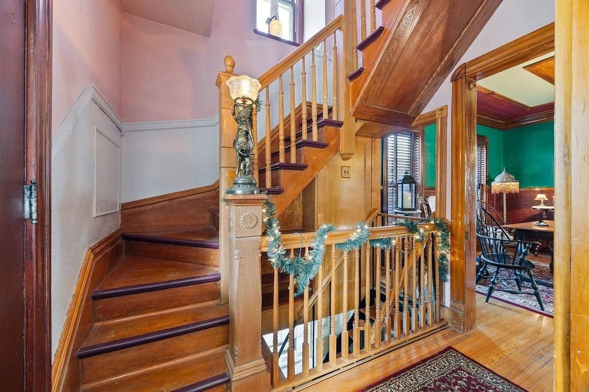 1895 Victorian For Sale In Elgin Illinois