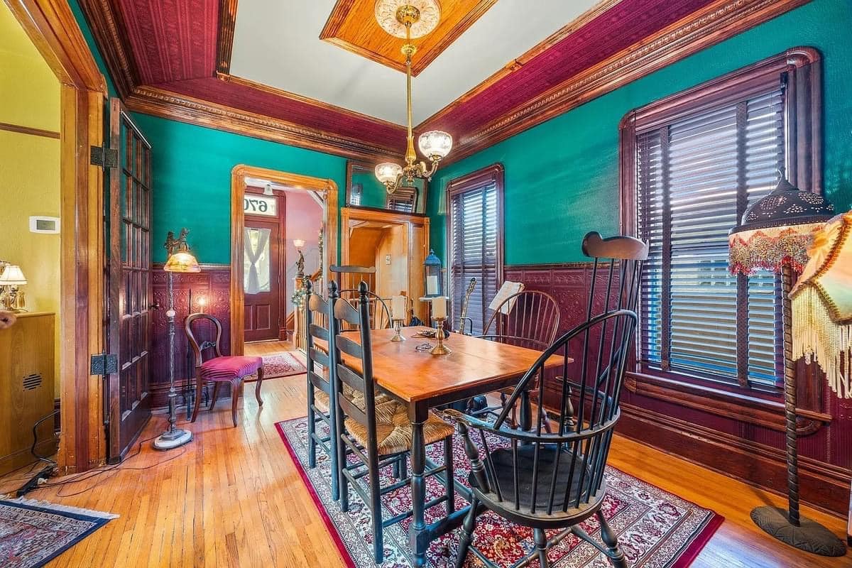 1895 Victorian For Sale In Elgin Illinois