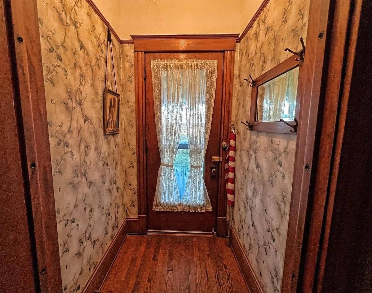 1880 Victorian For Sale In Burr Oak Kansas