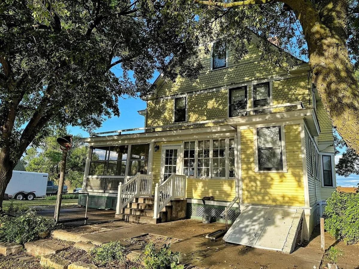 1880 Victorian For Sale In Burr Oak Kansas