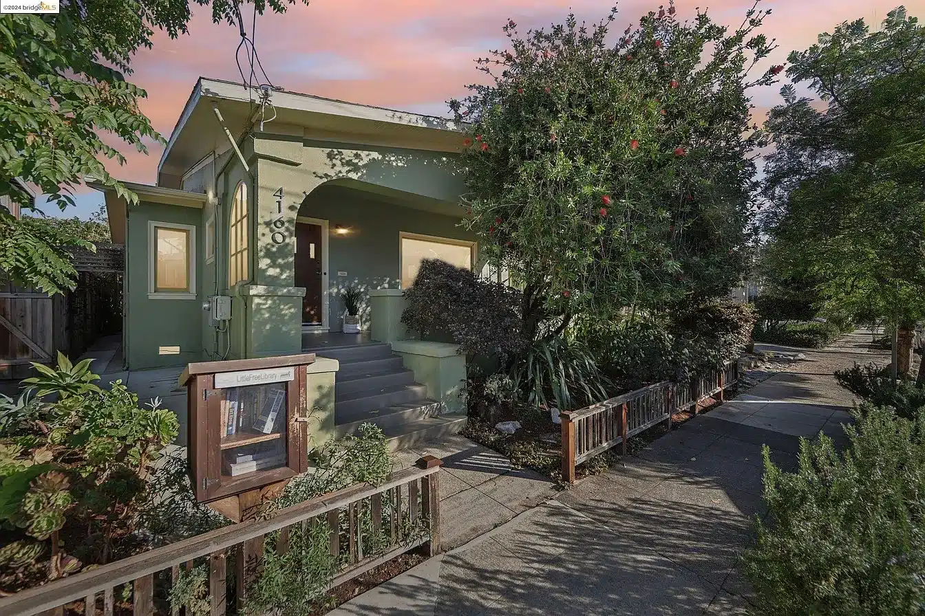 1916 Bungalow For Sale In Oakland California