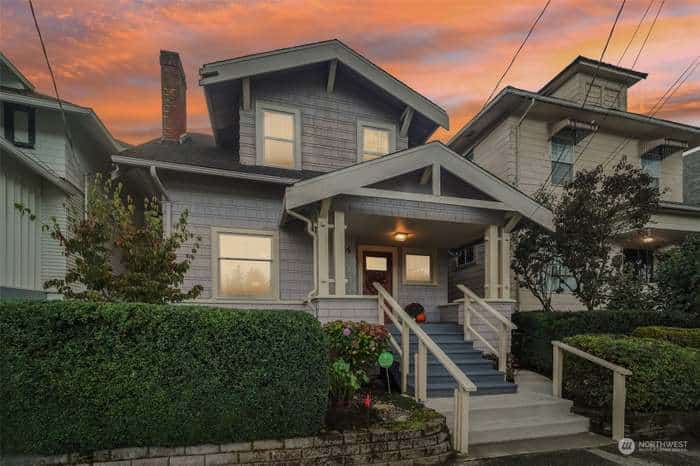 1915 Craftsman For Sale In Seattle Washington