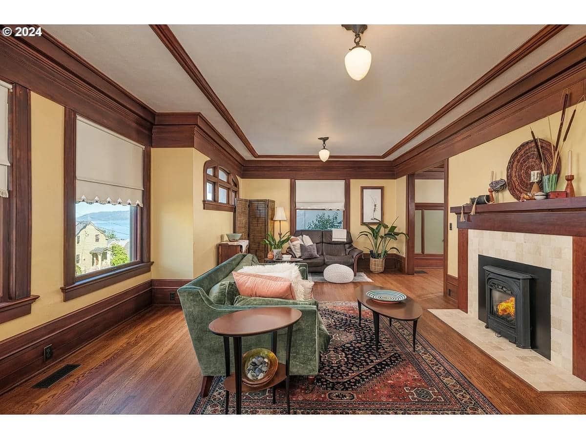 1917 Craftsman For Sale In Astoria Oregon