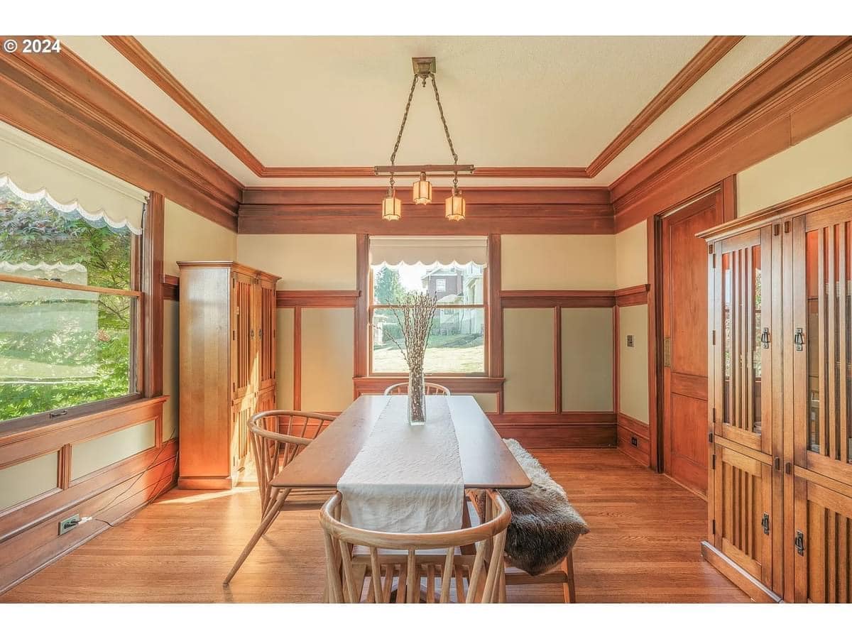 1917 Craftsman For Sale In Astoria Oregon