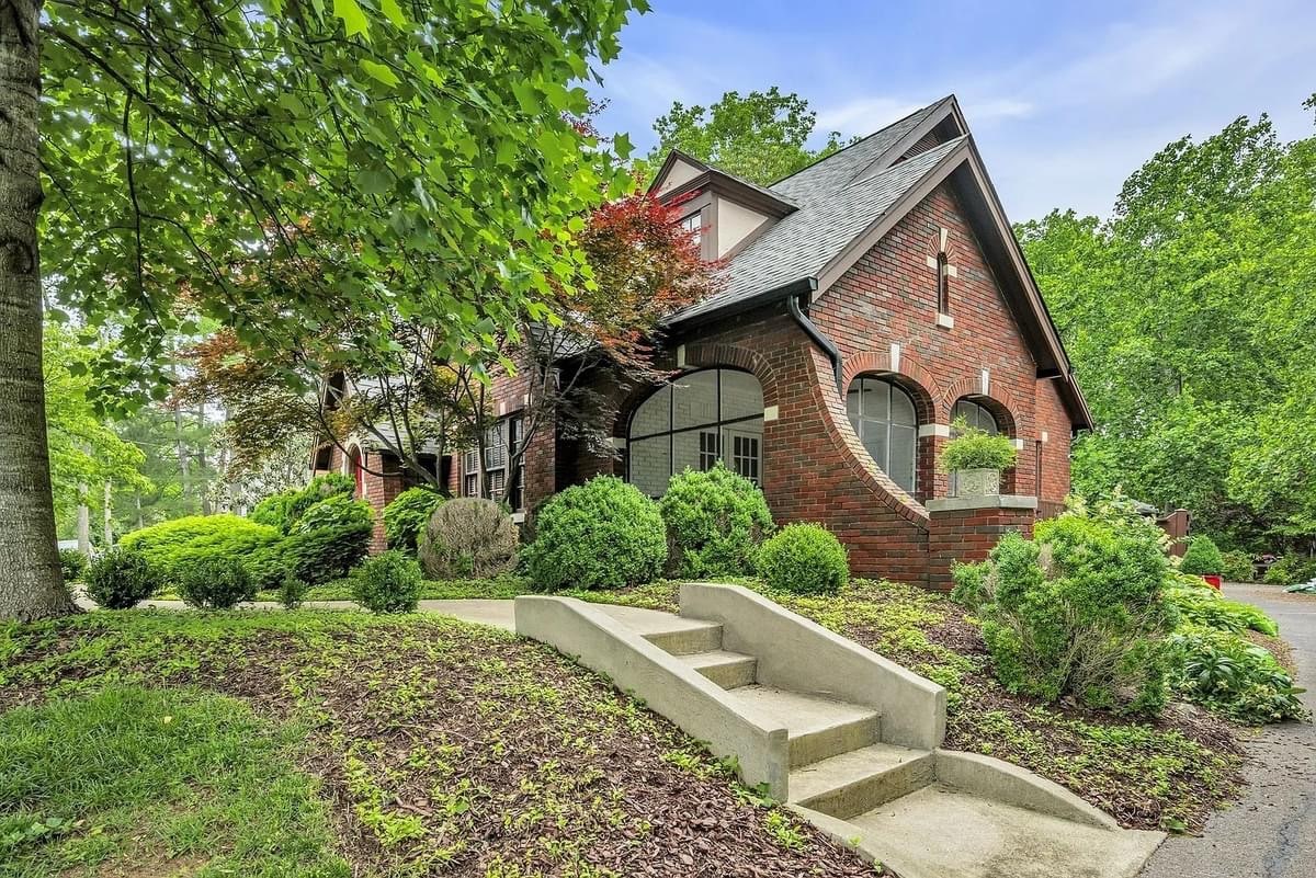 1937 Tudor Revival For Sale In Nashville Tennessee