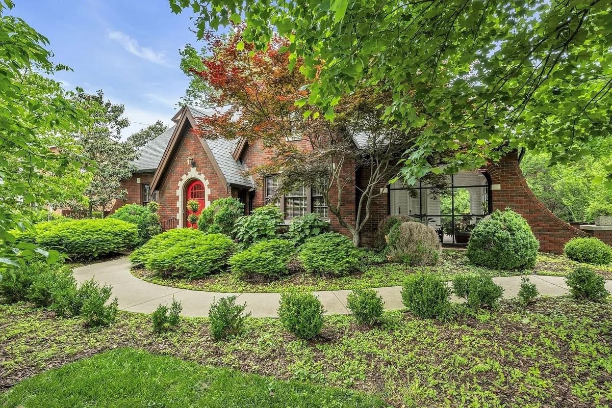 1937 Tudor Revival For Sale In Nashville Tennessee