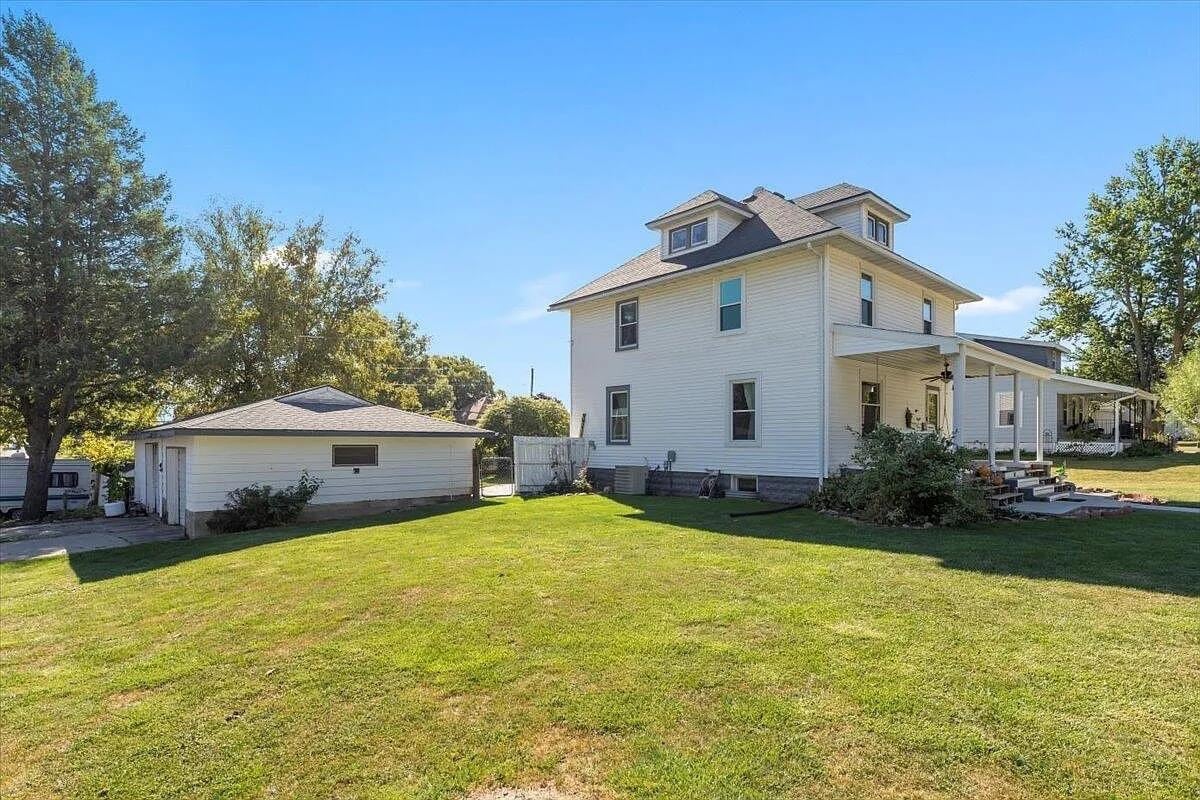 1905 Foursquare For Sale In Shelby Iowa