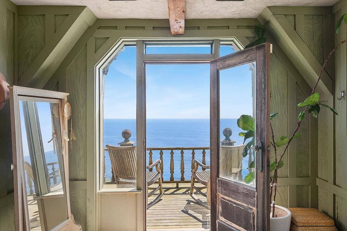 1912 Stone House For Sale In Montauk New York