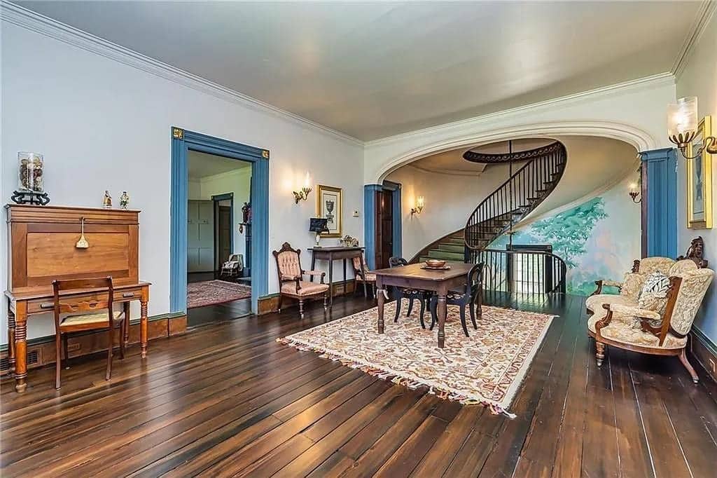 1828 Colonial For Sale In Newnan Georgia