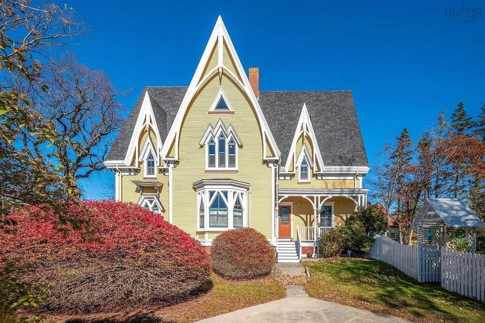 1877 Gothic Revival For Sale In Yarmouth Nova Scotia