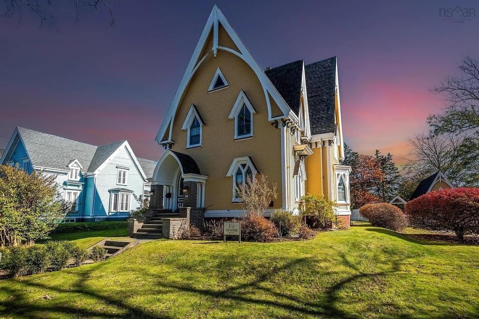 1877 Gothic Revival For Sale In Yarmouth Nova Scotia