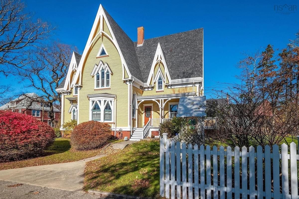 1877 Gothic Revival For Sale In Yarmouth Nova Scotia