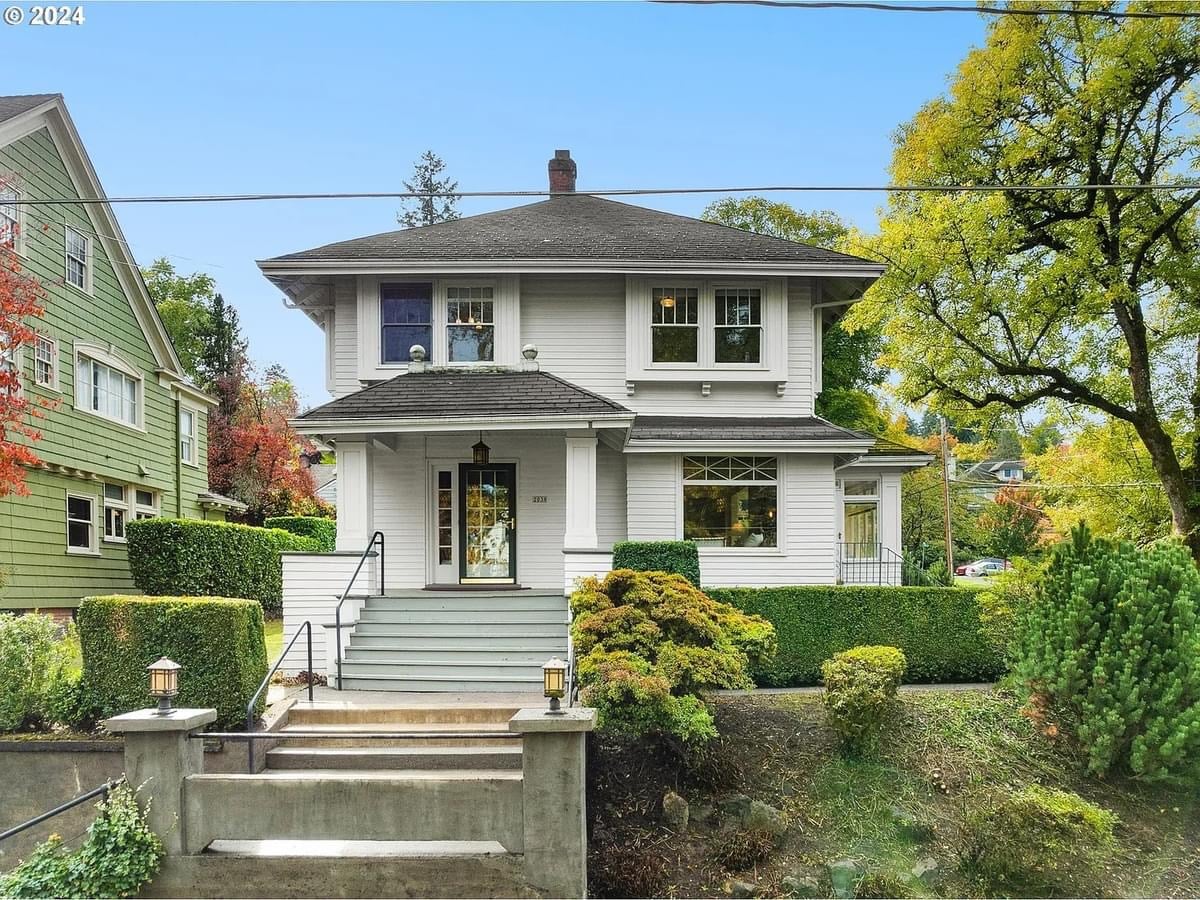 1908 Foursquare For Sale In Portland Oregon