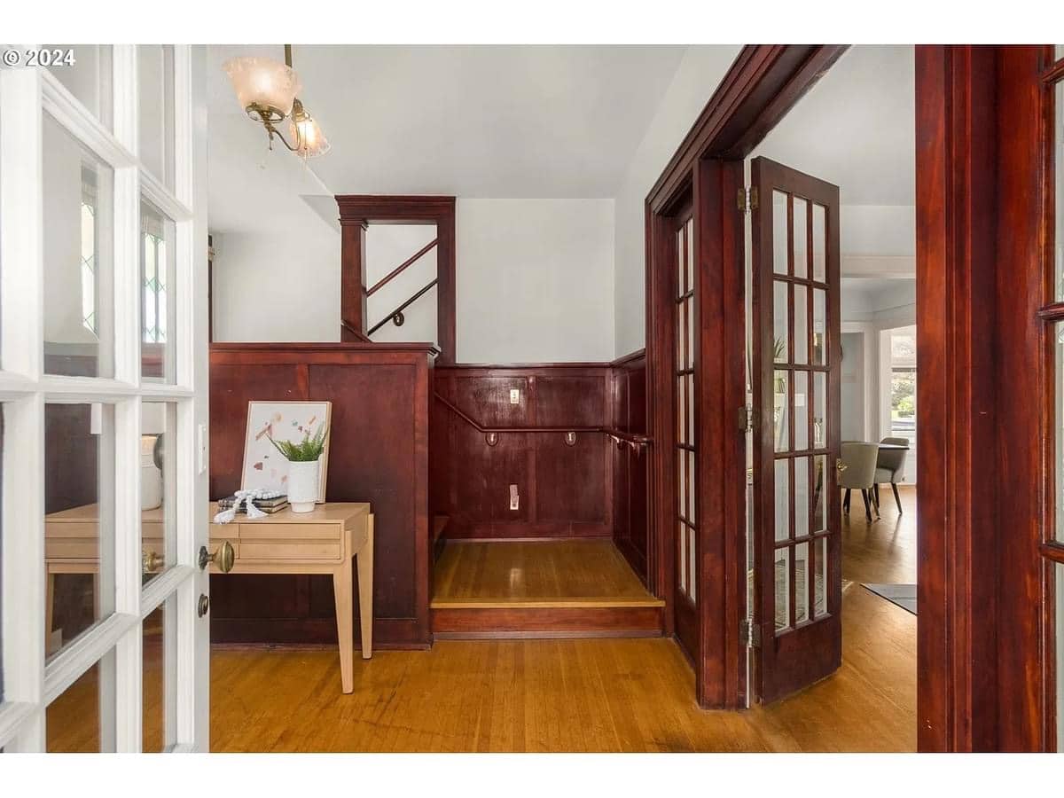 1908 Foursquare For Sale In Portland Oregon