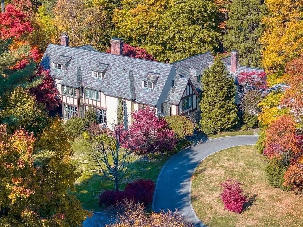 1927 Tudor Revival For Sale In Bedford Massachusetts