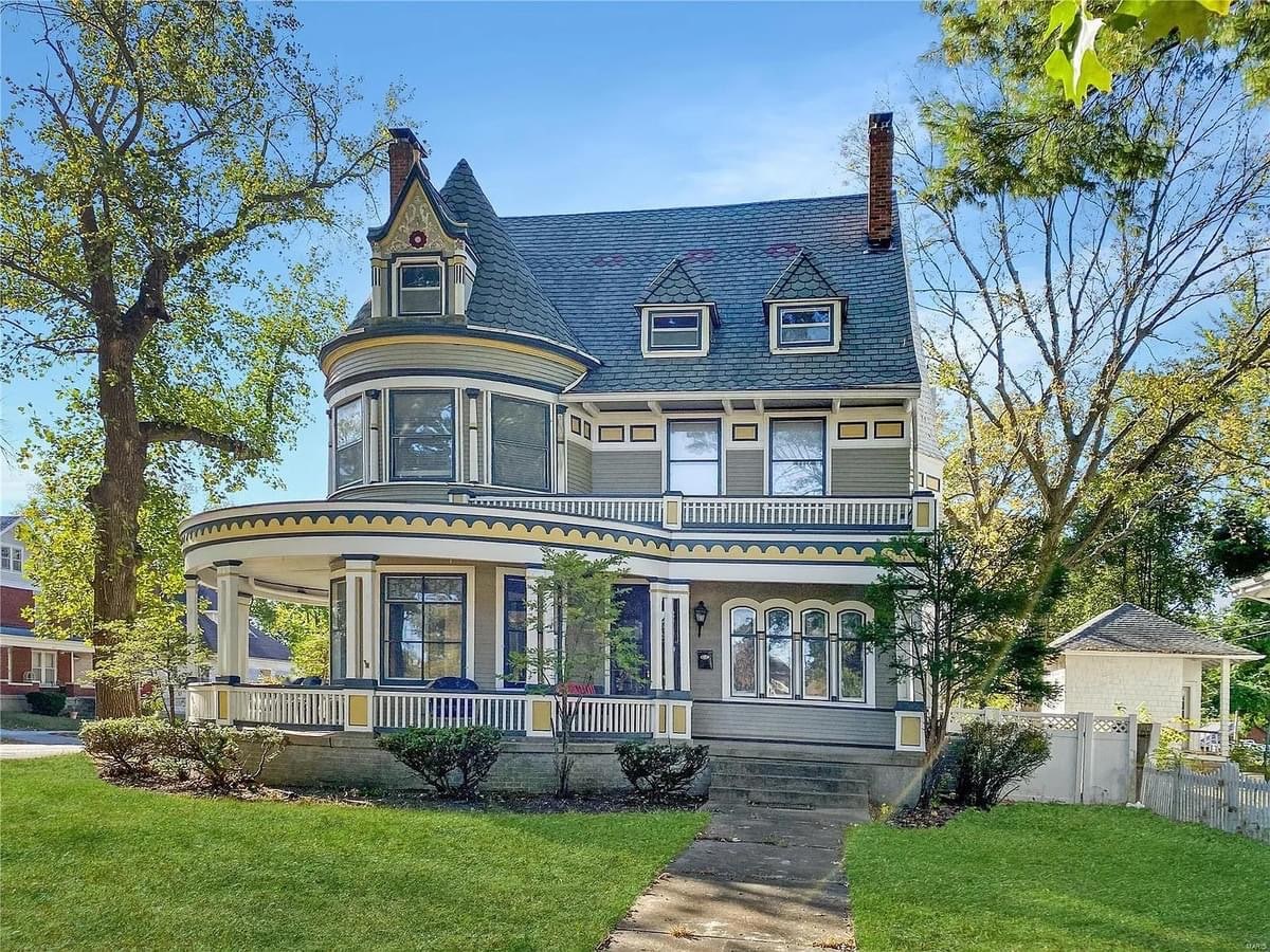 1891 Victorian For Sale In Sedalia Missouri