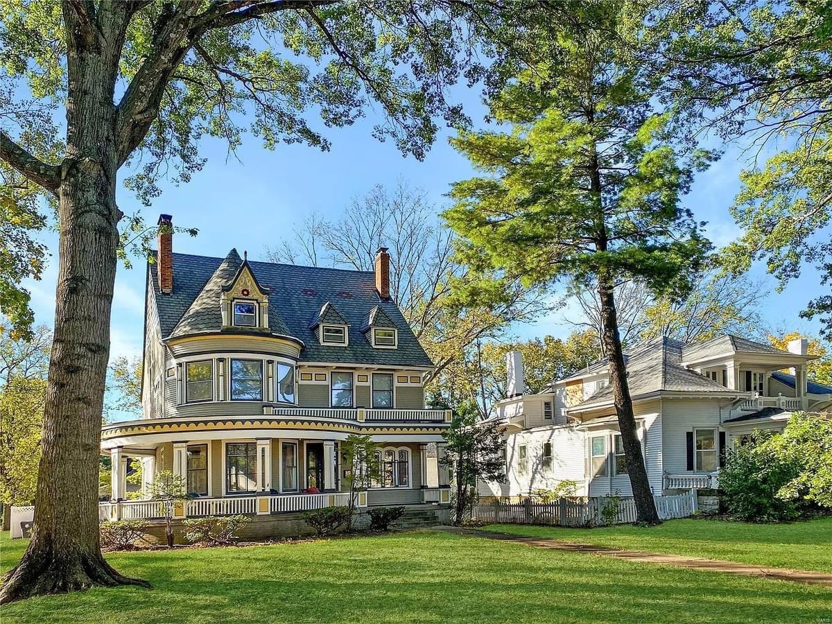 1891 Victorian For Sale In Sedalia Missouri