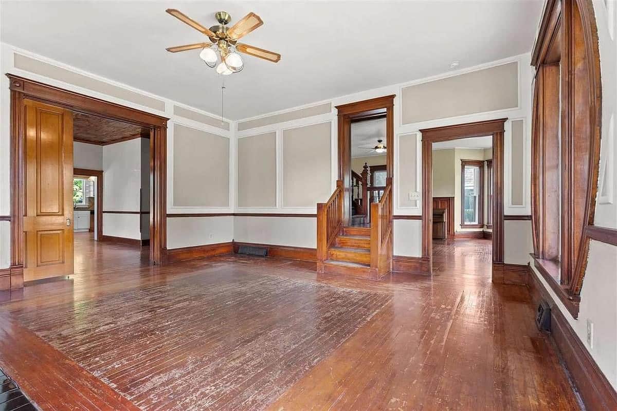 1899 Victorian For Sale In West Liberty Iowa