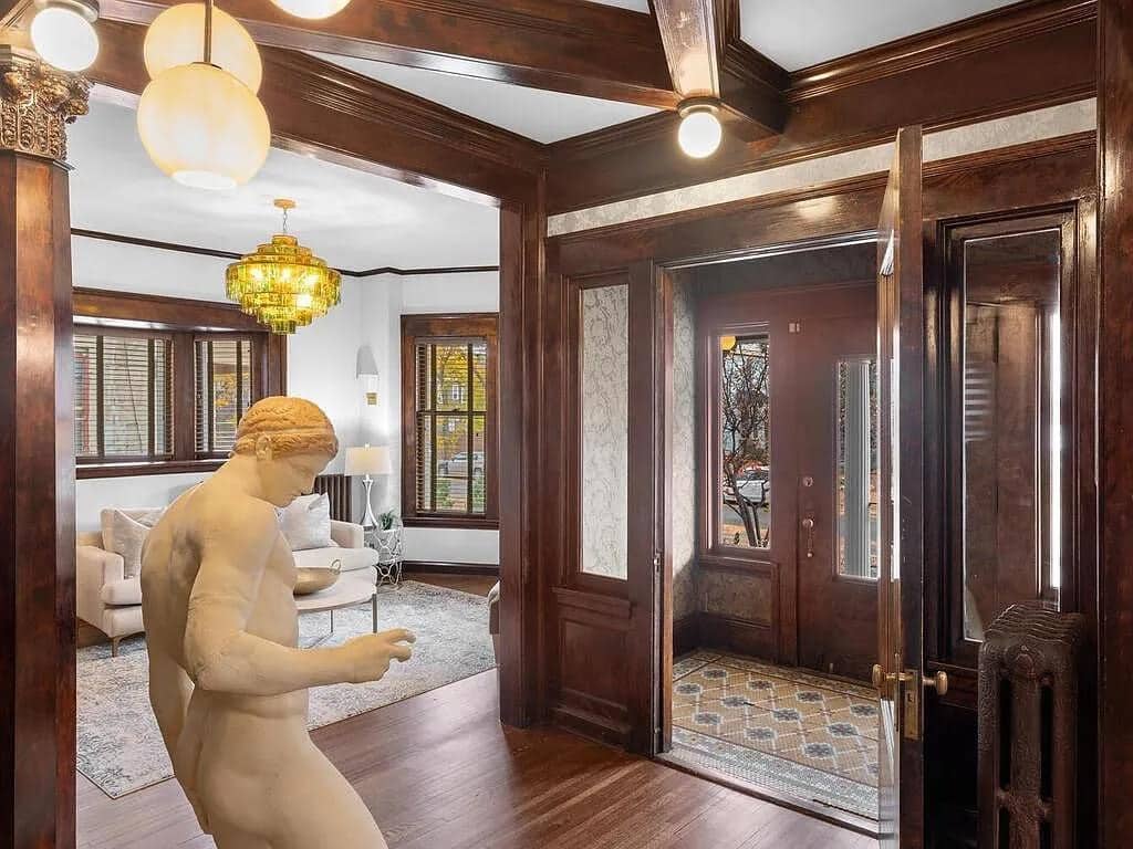 1906 Historic House For Sale In Minneapolis Minnesota