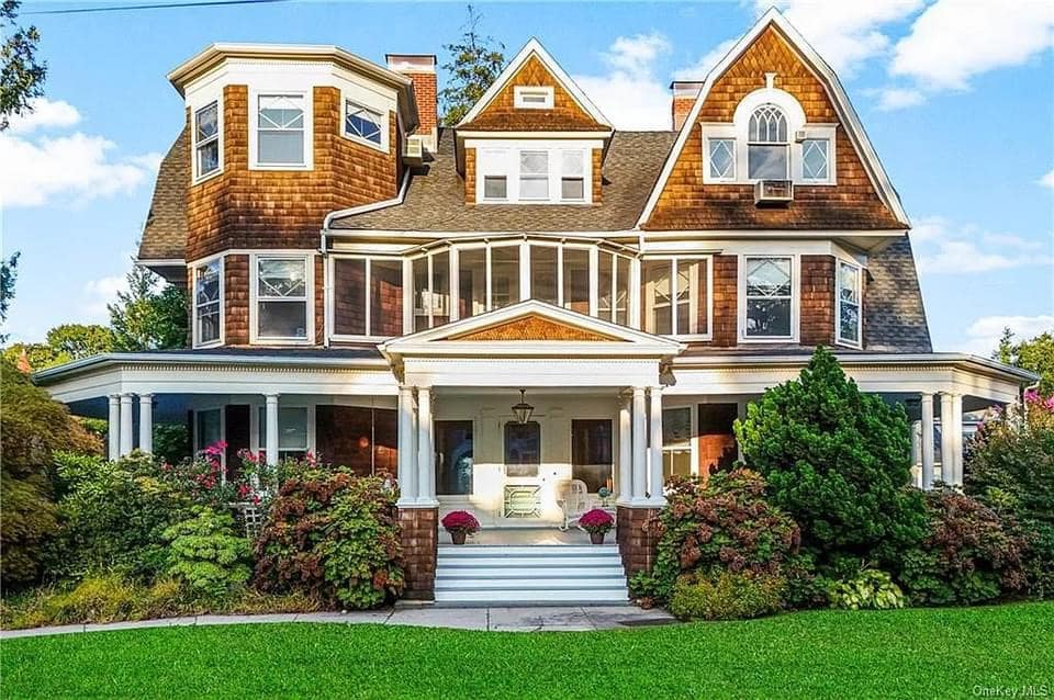 1898 Victorian For Sale In Larchmont New York