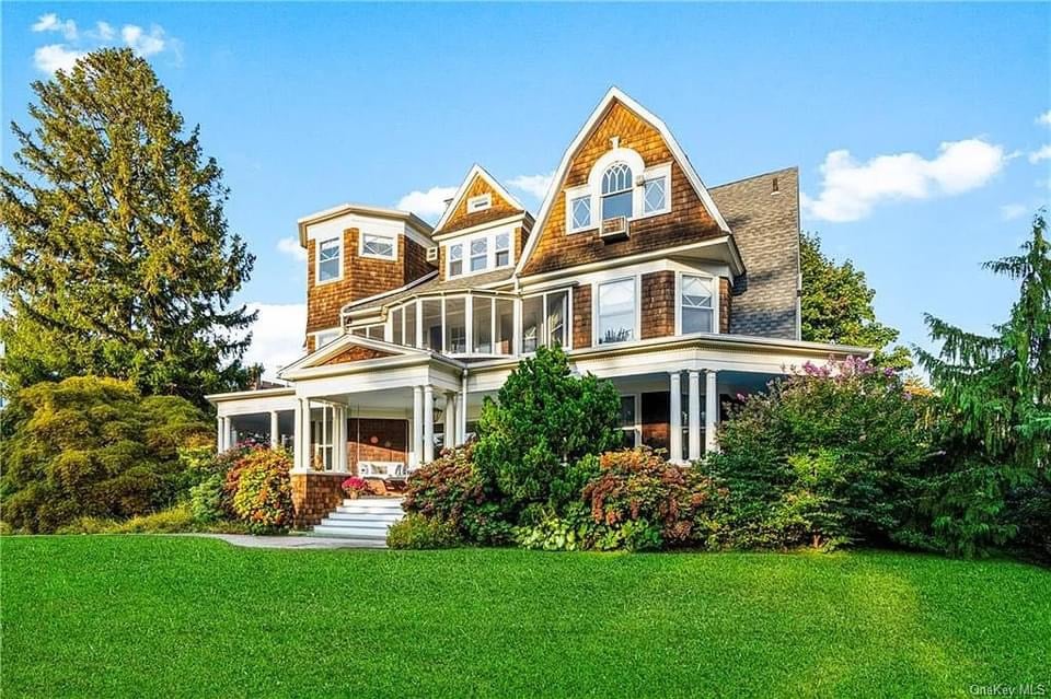 1898 Victorian For Sale In Larchmont New York