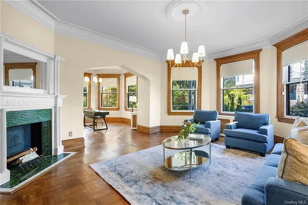 1898 Victorian For Sale In Larchmont New York