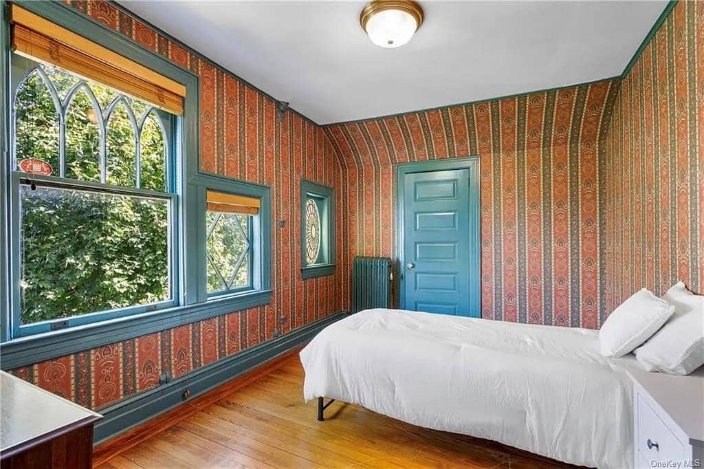 1898 Victorian For Sale In Larchmont New York