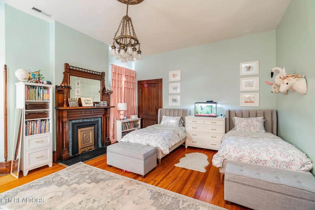 1899 Victorian For Sale In Knoxville Tennessee