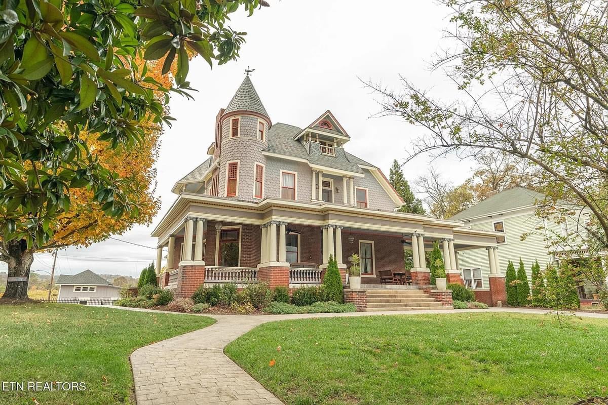 1899 Victorian For Sale In Knoxville Tennessee