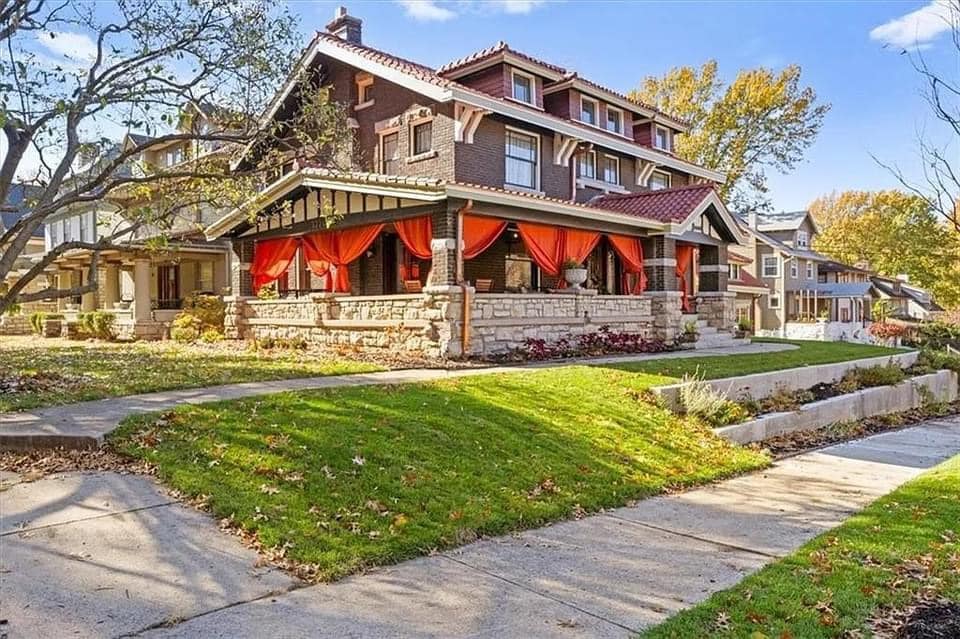 1905 Craftsman For Sale In Kansas City Missouri