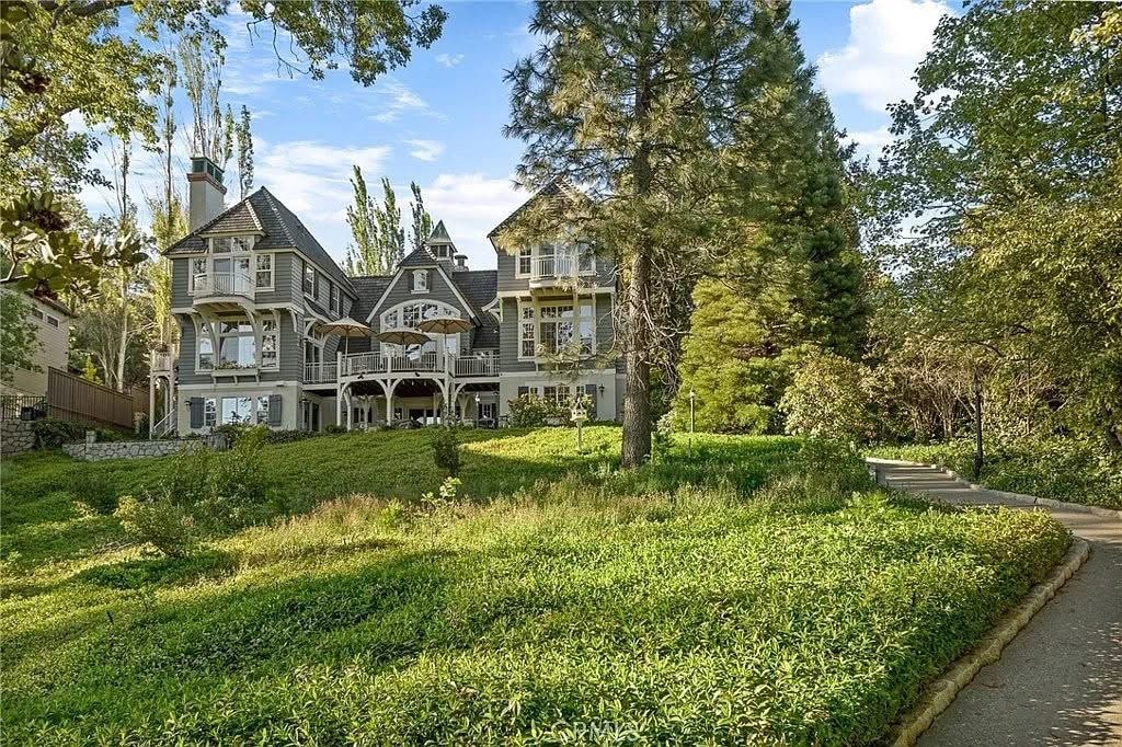 1937 Historic House For Sale In Lake Arrowhead California