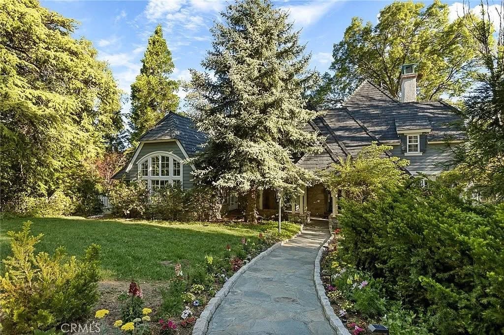 1937 Historic House For Sale In Lake Arrowhead California