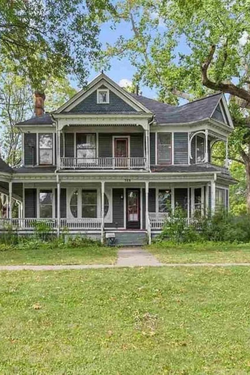 1899 Victorian For Sale In West Liberty Iowa