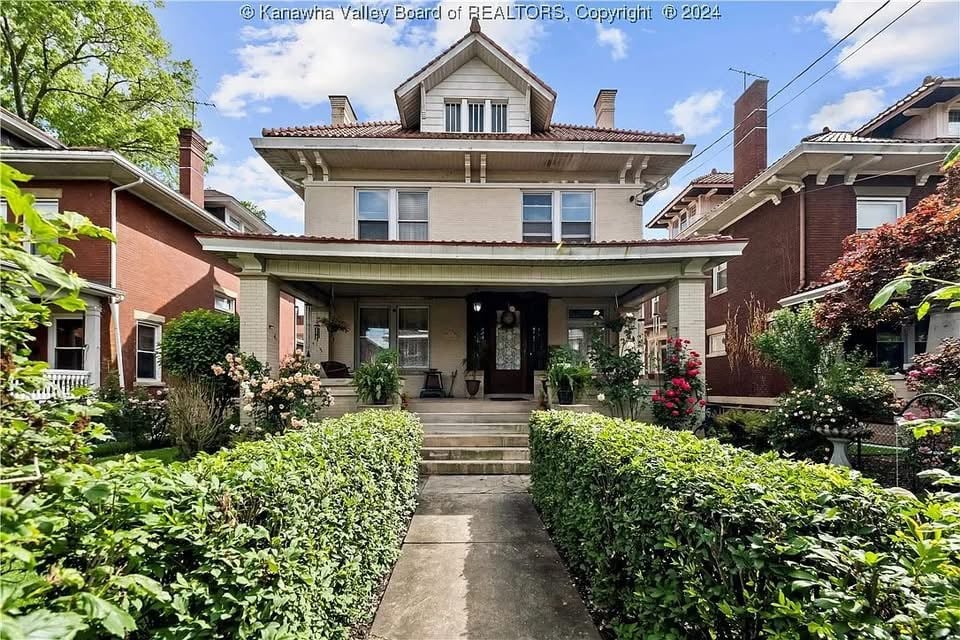 1920 Foursquare For Sale In Charleston West Virginia