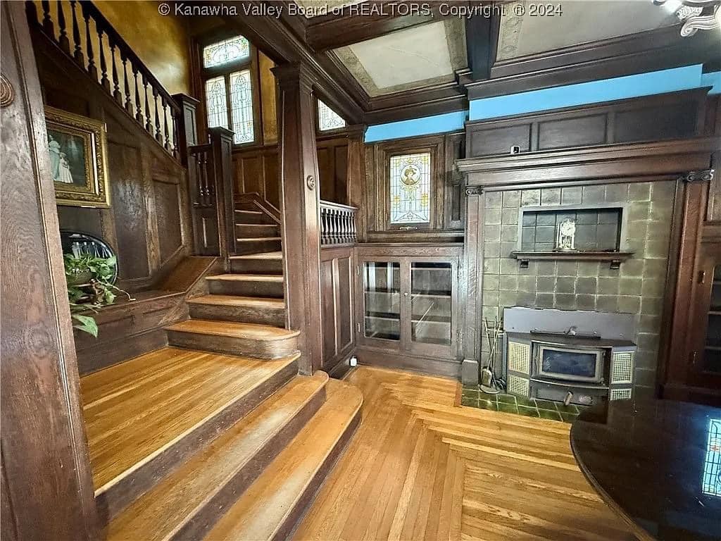 1920 Foursquare For Sale In Charleston West Virginia