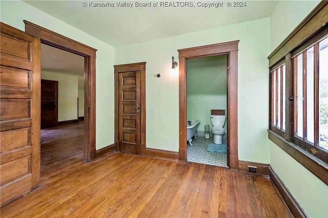 1920 Foursquare For Sale In Charleston West Virginia