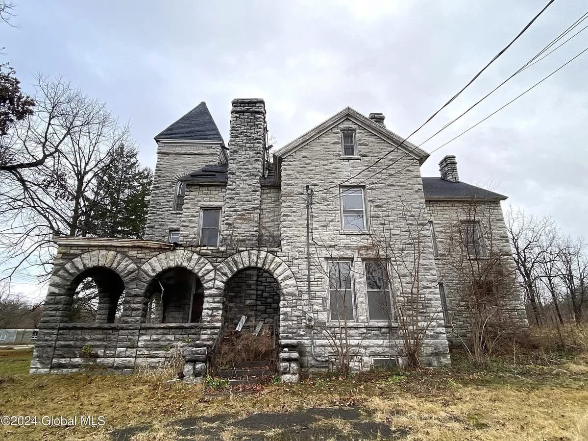 1880 Fixer Upper For Sale In Palatine Bridge New York