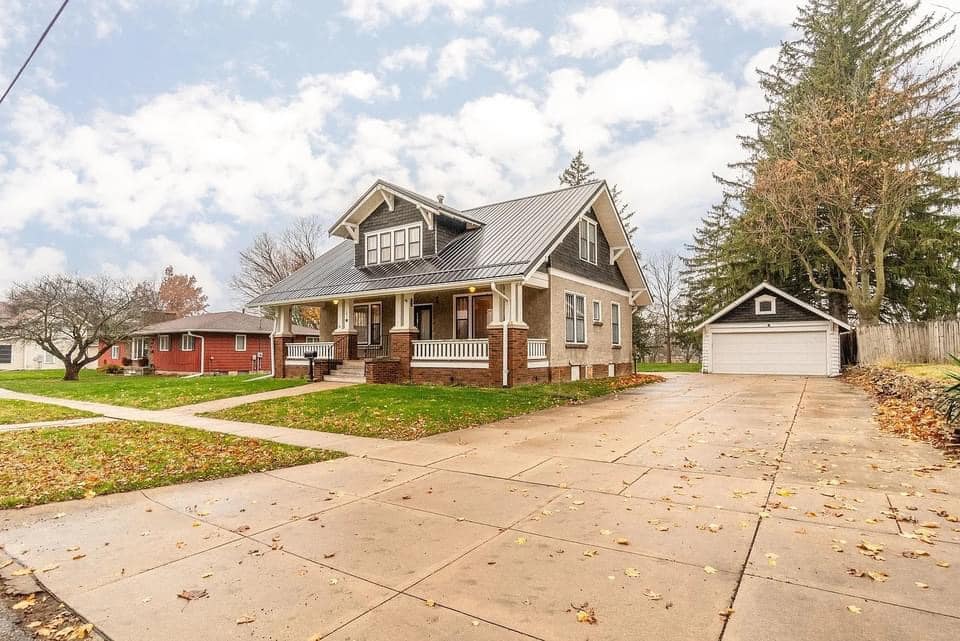 1920 Craftsman For Sale In La Porte City Iowa