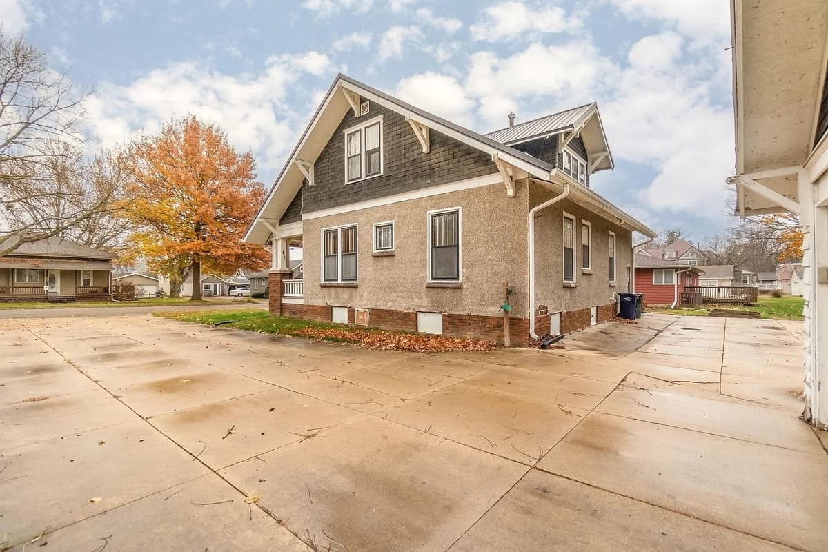 1920 Craftsman For Sale In La Porte City Iowa