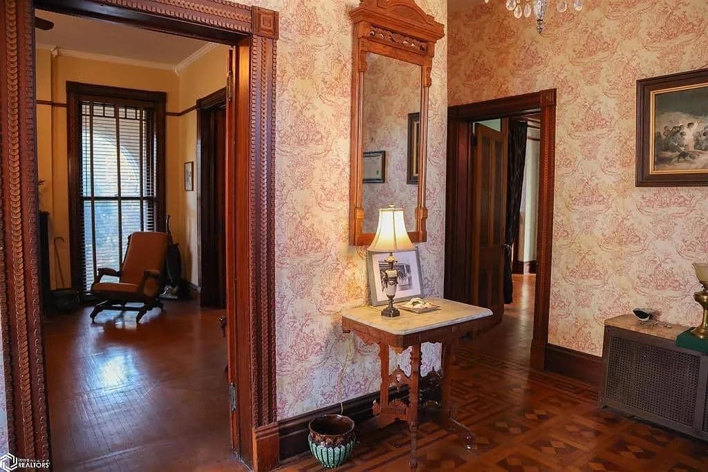 1888 Lagomarcino House For Sale In Burlington Iowa