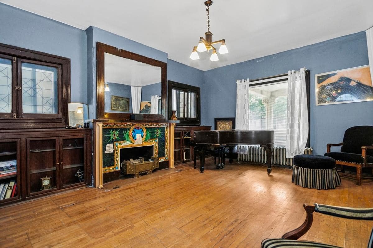 1901 Historic House For Sale In Chicago Illinois