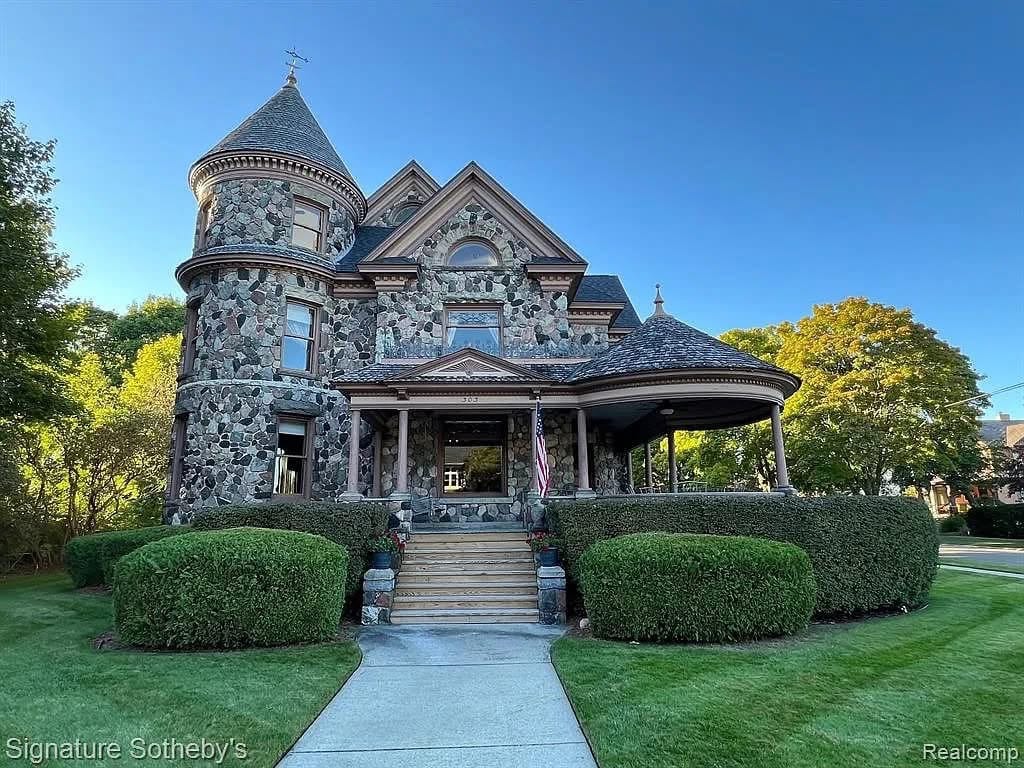 1902 Victorian For Sale In Alpena Michigan