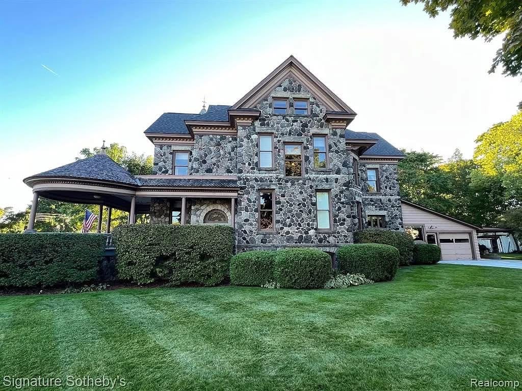 1902 Victorian For Sale In Alpena Michigan