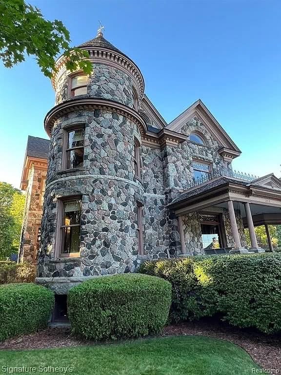 1902 Victorian For Sale In Alpena Michigan