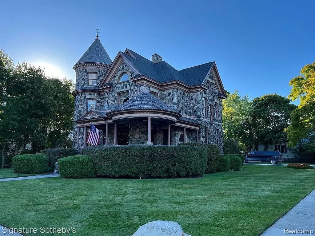 1902 Victorian For Sale In Alpena Michigan