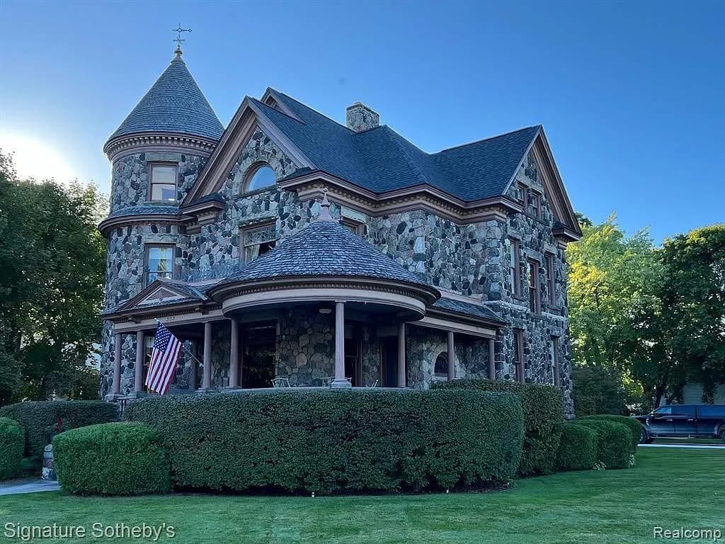 1902 Victorian For Sale In Alpena Michigan