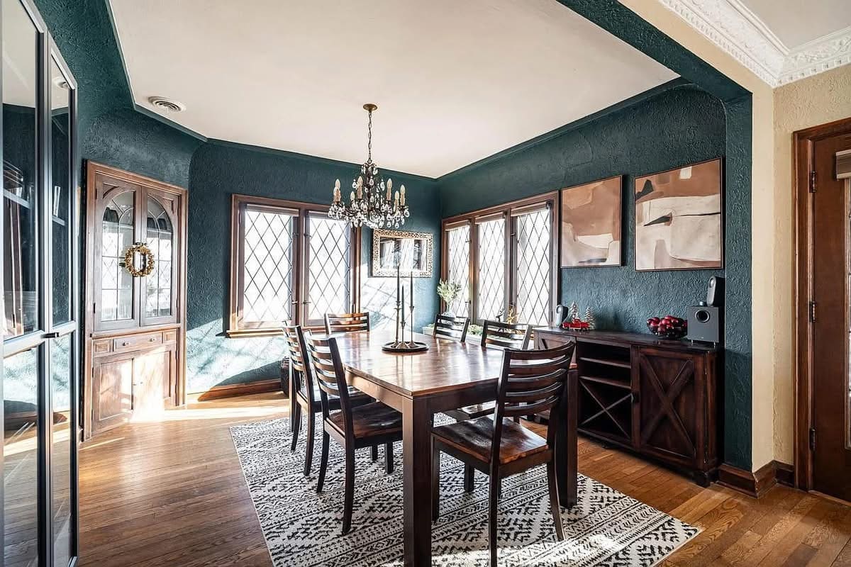 1933 Tudor Revival For Sale In Milwaukee Wisconsin